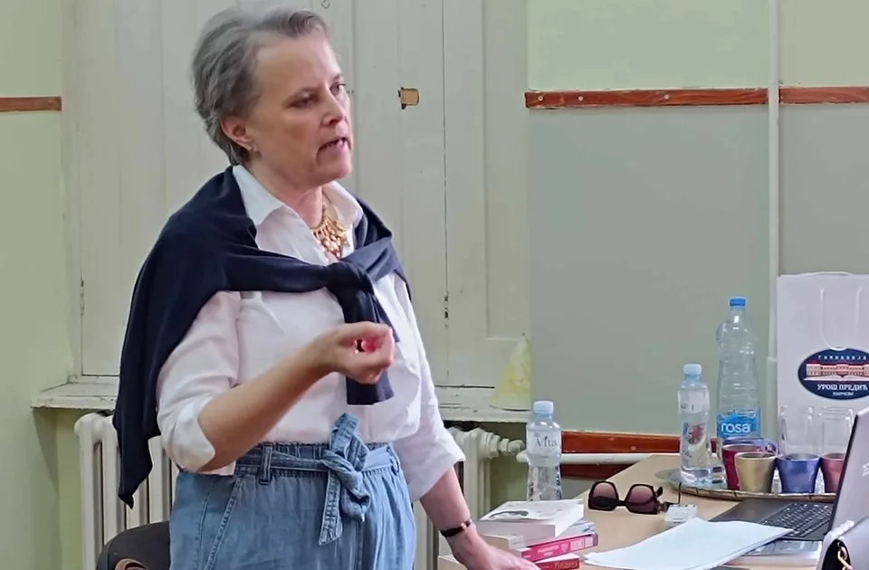 PANČEVO: Književnica Vesna Goldsvorti održala čas gimnazijalcima