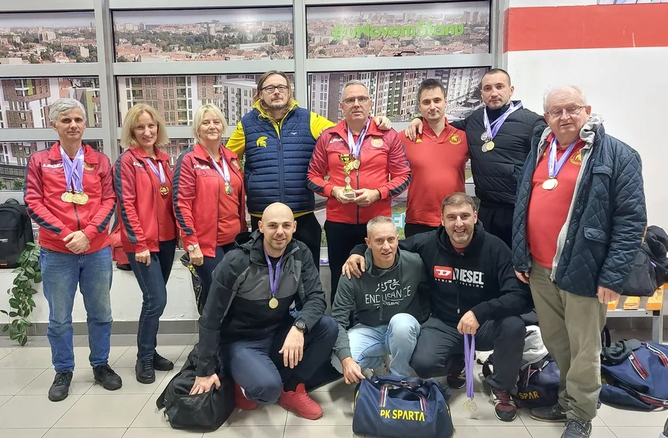 Plivački klub Sparta iz Pančeva osvojio 35 medalja na ”Zimskom Masters Prvenstvu Srbije 2023”