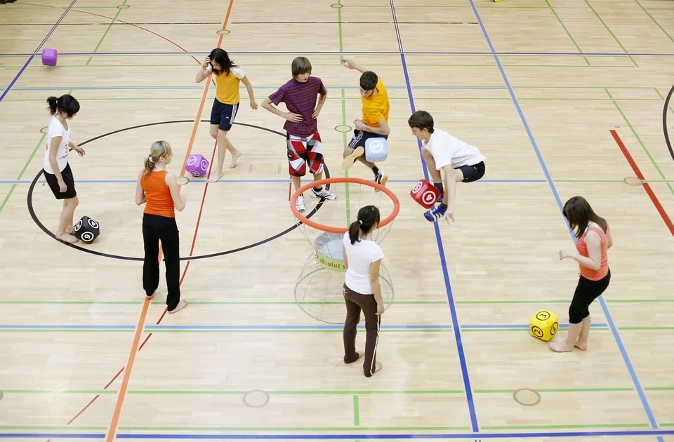 Deca od najranijeg uzrasta treba da budu fizički aktivna, a opredeljivanje za određeni sport dolazi kasnije