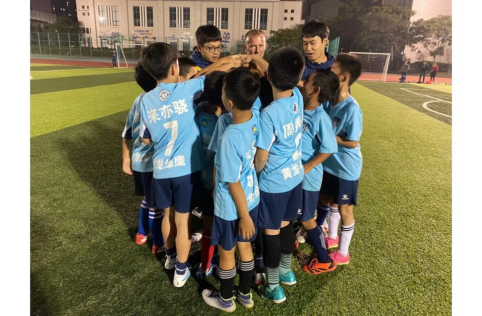 Fudbalska lopta iz Glogonja odvela je Nenada Stojčića u Kinu