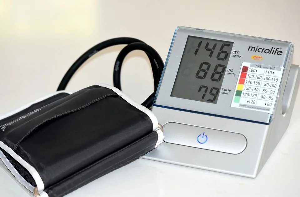 Kako meriti krvni pritisak – da li može pomoću mobilnog telefona?