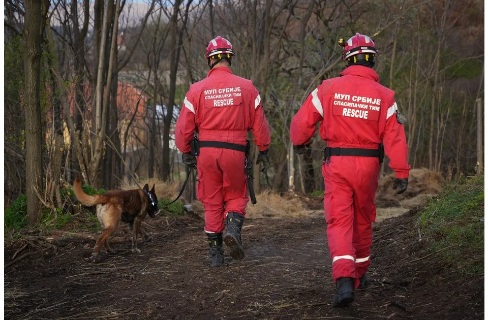 Specijalistički timovi za spasavanje iz ruševina stigli u Banjsko Polje