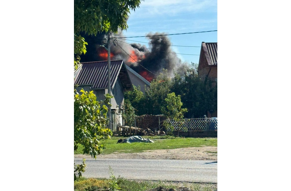 Veliki požar u Pančevu na Novoseljanskom putu