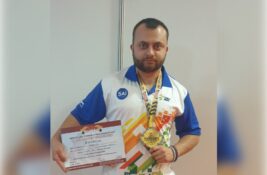 Pančevac Filip Vlajić osvojio zlatnu medalju u disciplini mrtvo dizanje u Indiji