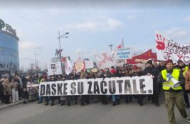 Pozorišni protest u Novom Sadu