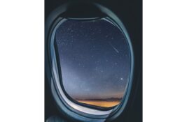 Zašto su zvezde nevidljive kroz prozor aviona?