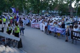 Pančevo: Skup podrške medicinskim radnicima ispred Doma zdravlja