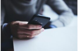 Šta je dumskroling i kako da se mentalno izborite sa poplavom negativnih vesti