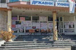 Studenti izbačeni iz zgrade Državnog univerziteta u Novom Pazaru