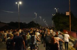 Protestna šetnja u Pančevu: Blokiran nadvožnjak na Jabučkom putu