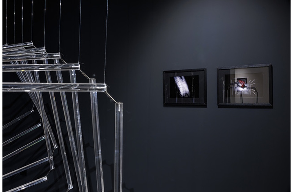 Izložba “S one strane ogledala” arhitektinje Odil Dek u Galeriji DOTS – Stručno vođenje