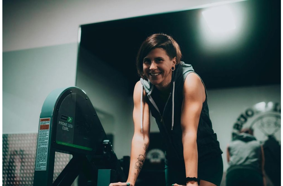 Zašto ljudi sve više ulažu u negu i izgled posle četrdesete Zašto ljudi sve više ulažu u negu i izgled posle četrdesete