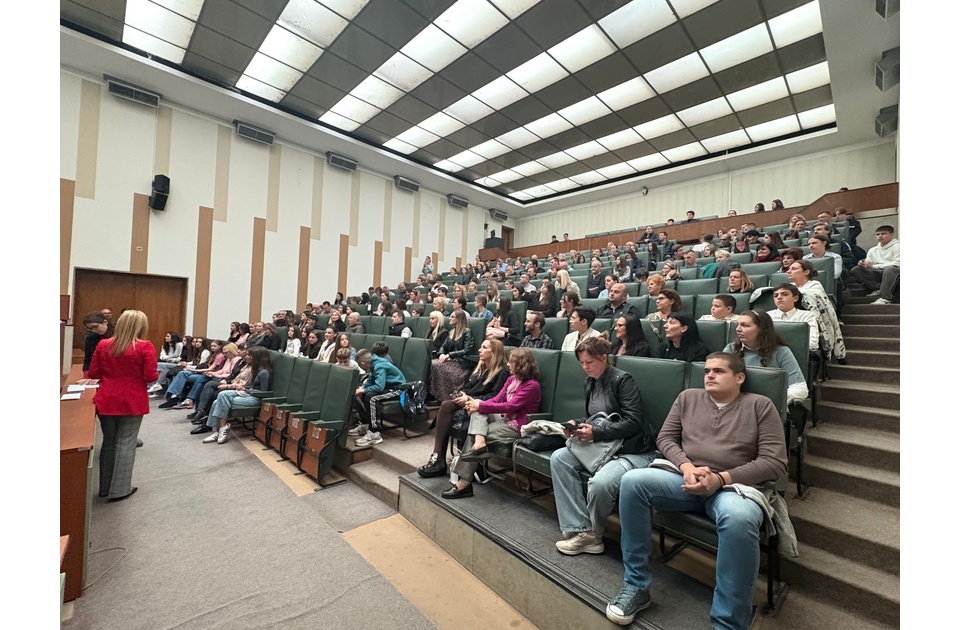 PANČEVO: Nagrađeni najbolji učenici PANČEVO: Nagrađeni najbolji učenici