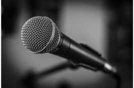 Preminuo pevač Kris Rija