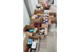 Pančevac među osumnjičenima: U akciji policije pronađeni falsifikovani parfemi, odeća, medicinska sredstva