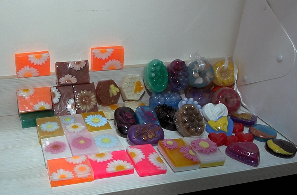 Pančevka izrađuje ukrasne sapune kao „terapiju za dušu“