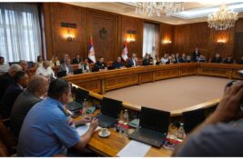 Republički štab za vanredne situacije apeluje na građane da racionalno koriste vodu i struju